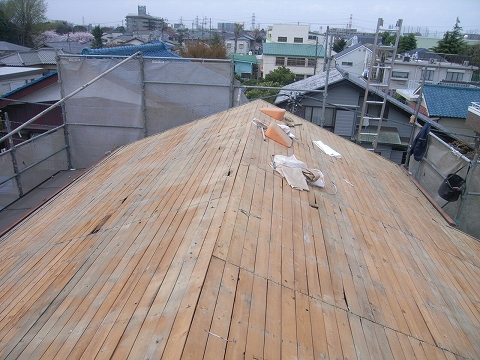 屋根葺き替え工事施工中1